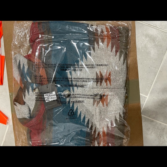 New Tribal Aztec Print Flannel Shacket Coat Jacket - Picture 11 of 11